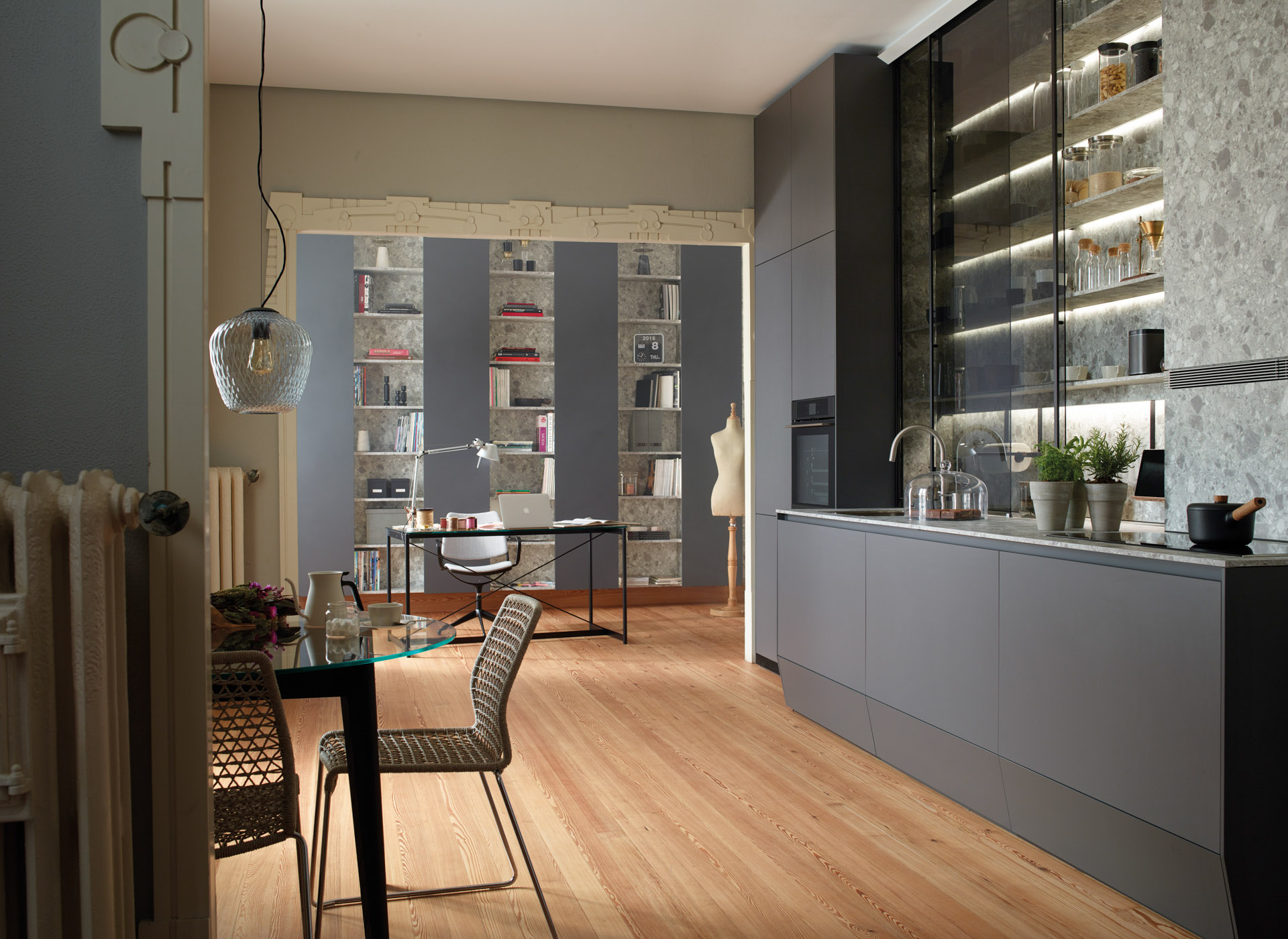 Cocina lineal abierta a comedor y estudio Santos