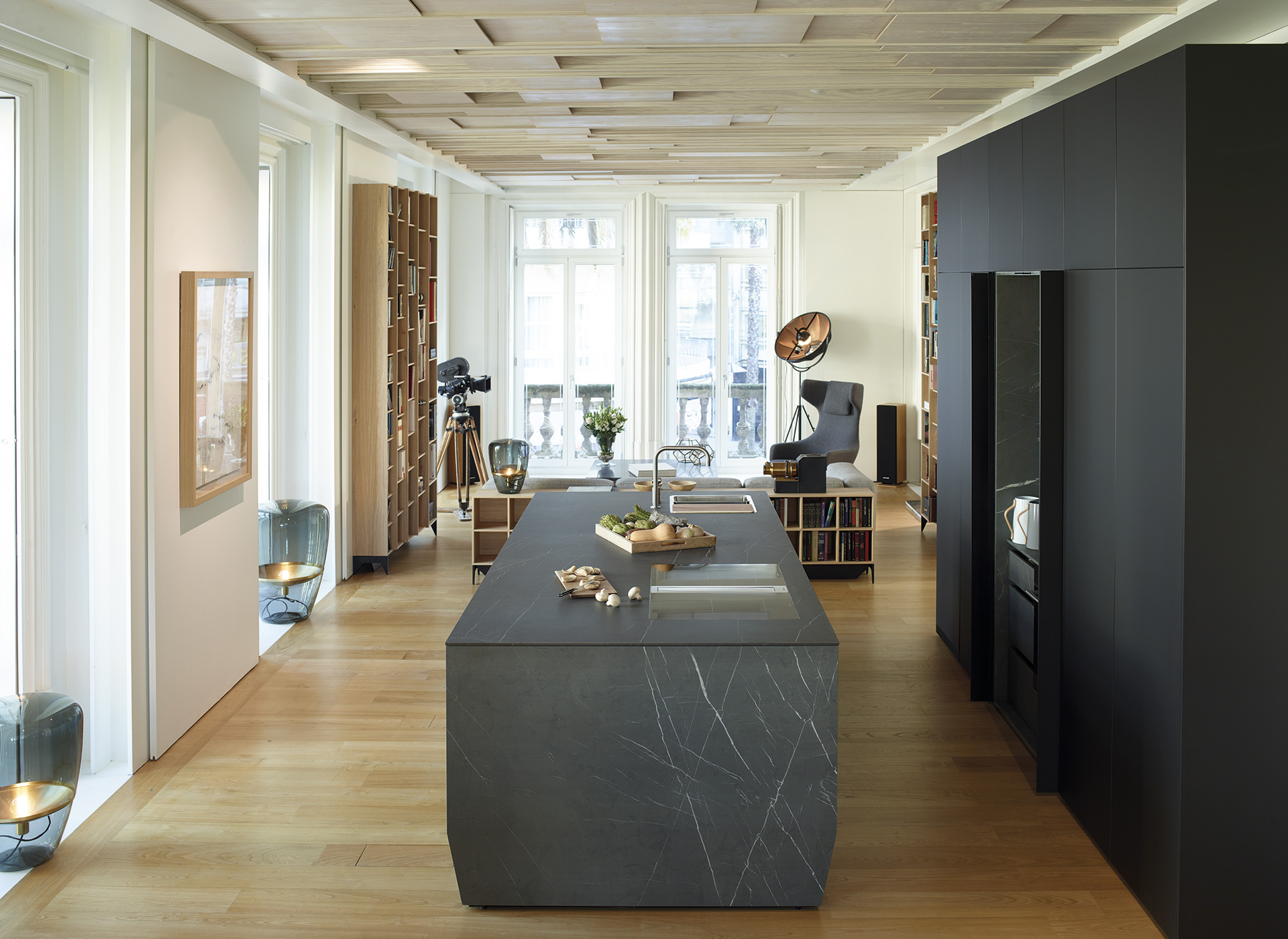 Cocina con isla, comedor y salón Santos
