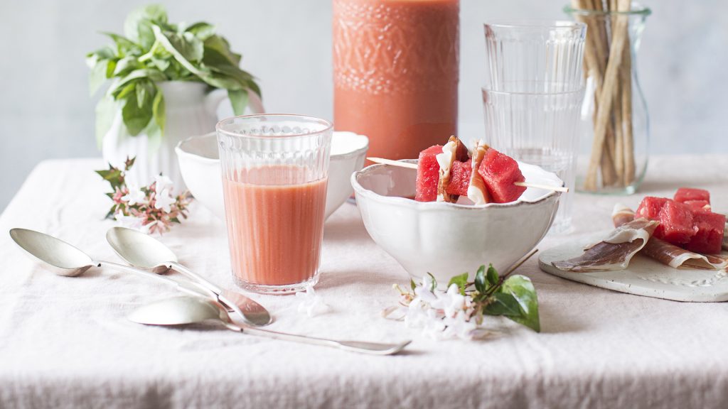 Receta de gazpacho de sandía en calendario 2018 de cocinas Santos