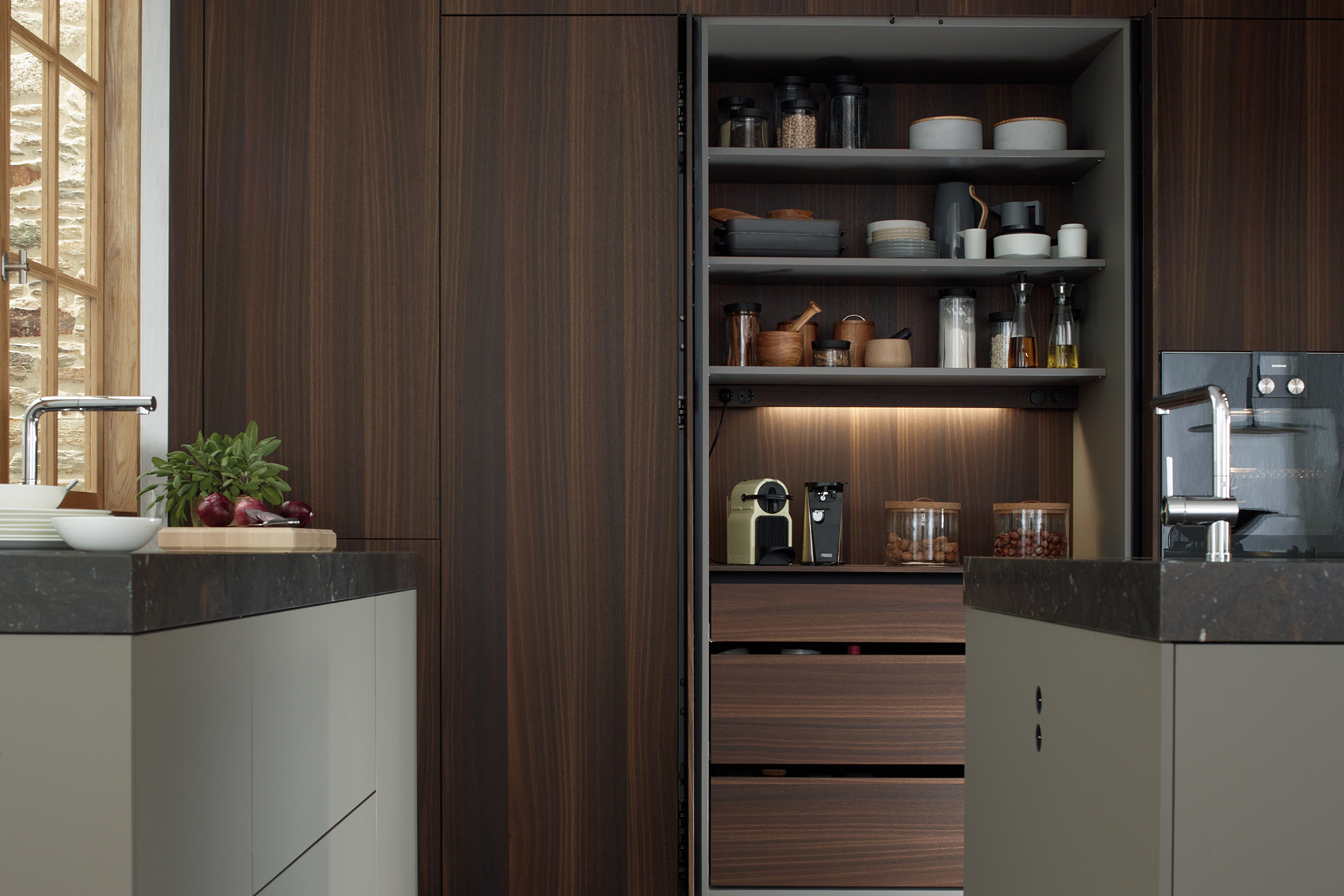 Las últimas novedades en mobiliario de cocina Santos, ya disponibles en Architonic