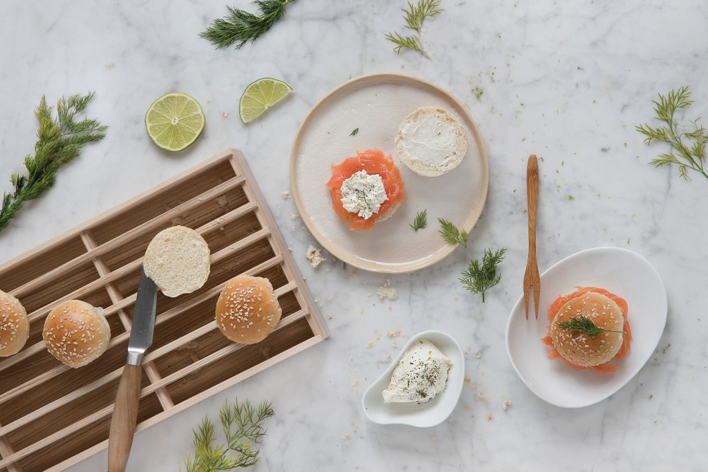 Receta de pulguitas de salmón y crema cítrica en el calendario 2019 de cocinas Santos