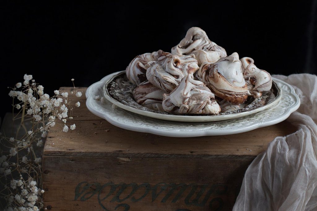 Receta de merengues de chocolate al horno de cocinas Santos