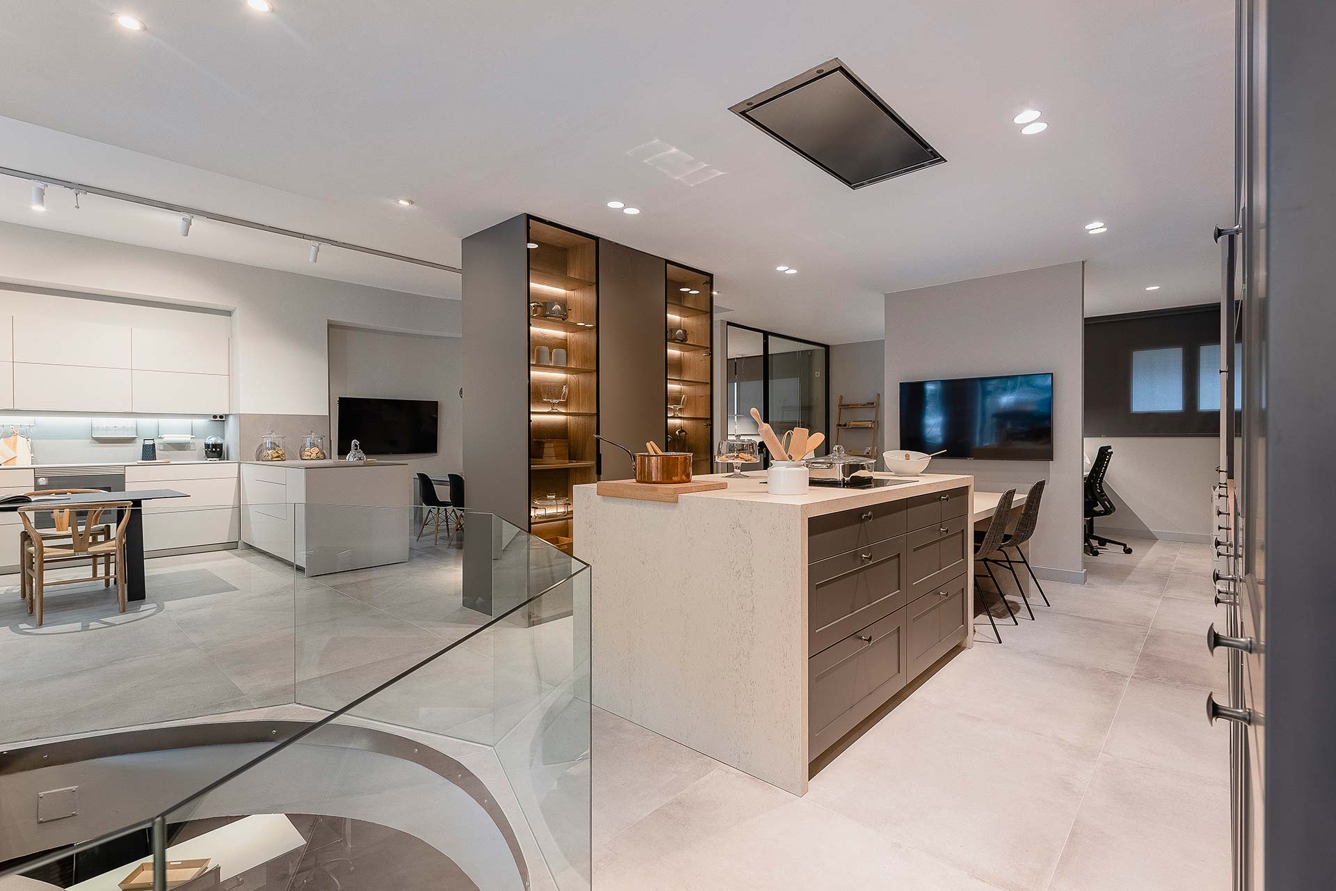 Traç Cuines celebrates 25 years as a Santos distributor and presents its new showroom