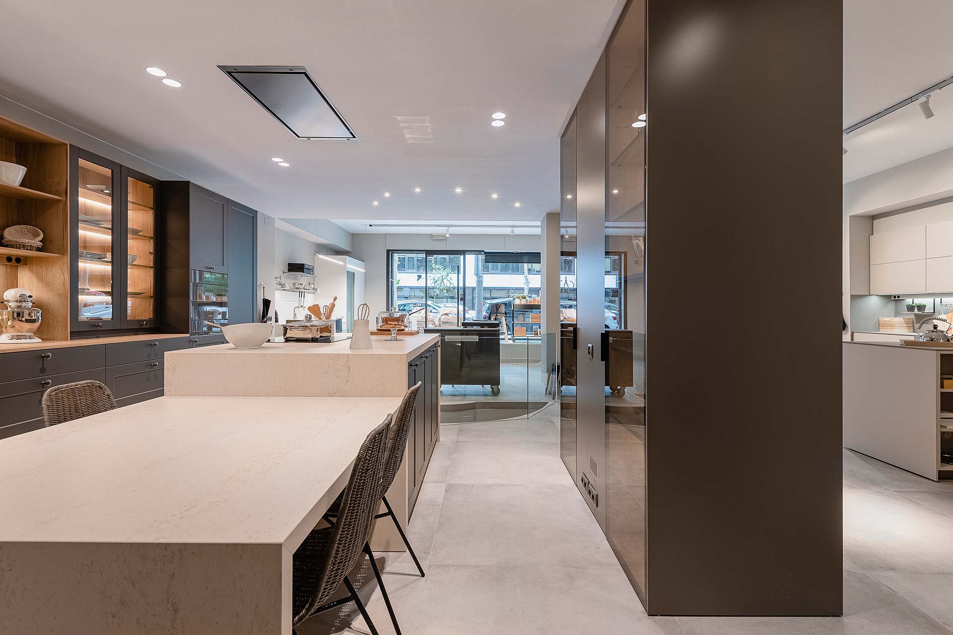 Traç Cuines celebrates 25 years as a Santos distributor and presents its new showroom