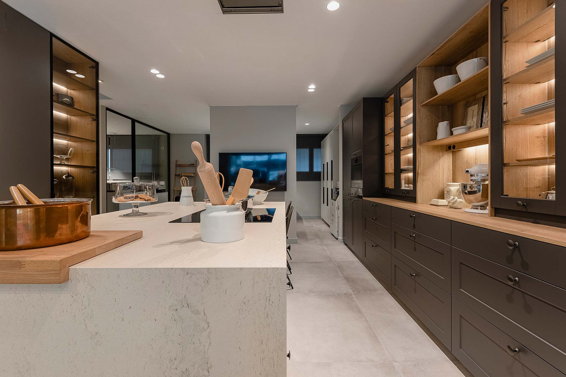 Traç Cuines celebrates 25 years as a Santos distributor and presents its new showroom