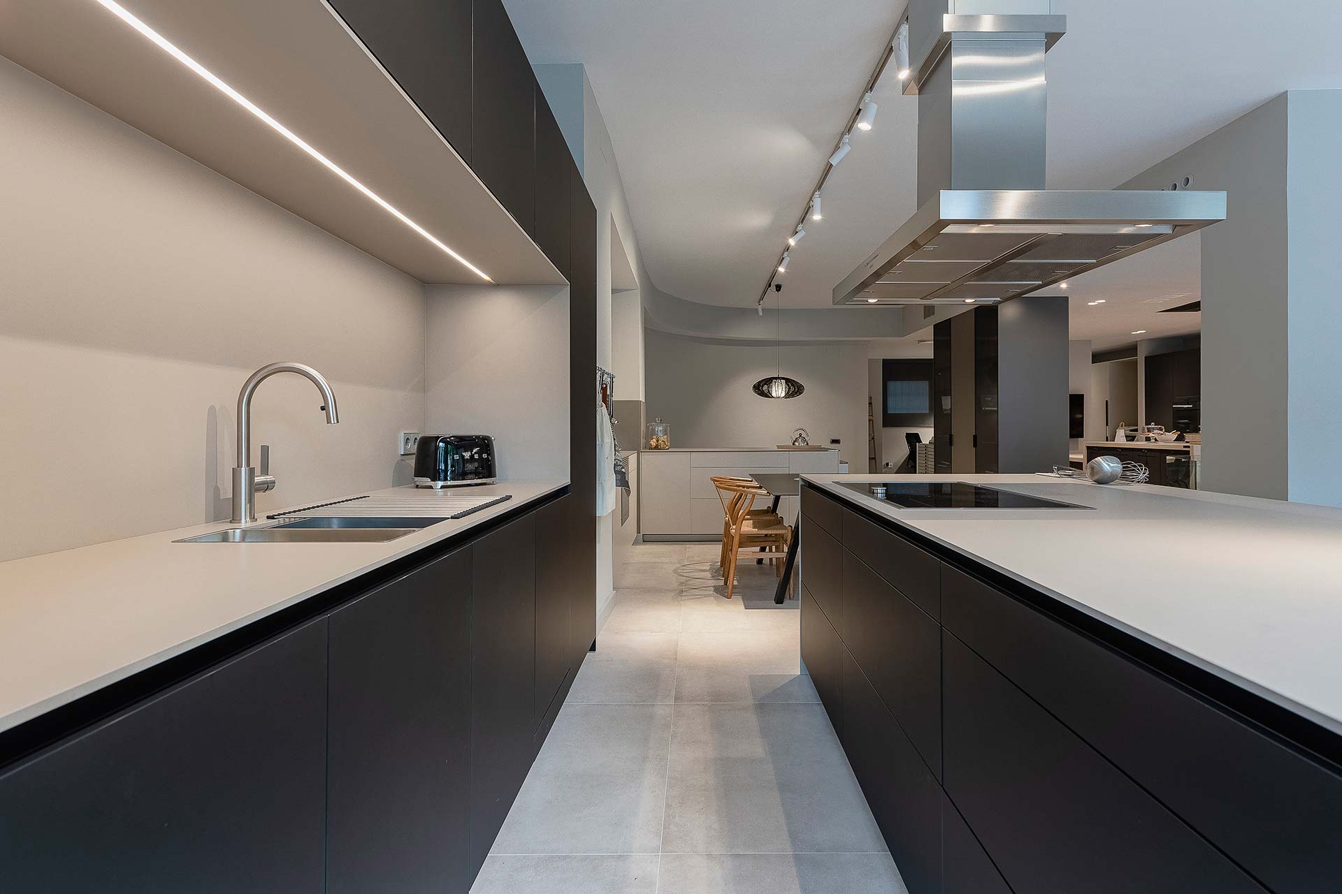 Traç Cuines celebrates 25 years as a Santos distributor and presents its new showroom
