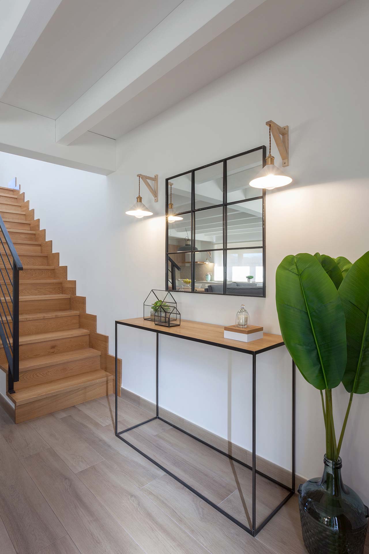 Santos keukens in gerenoveerde woningen, door Andrea Muñoz Diseño