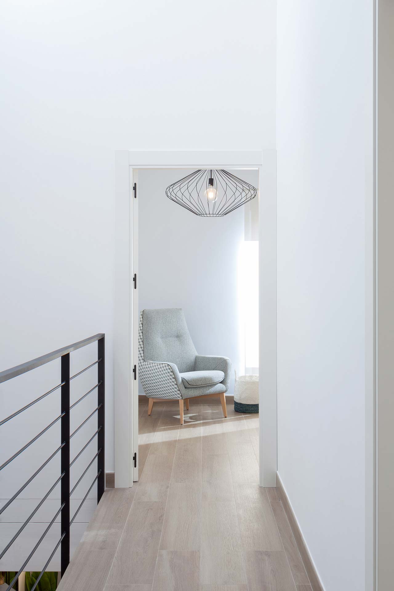 Santos keukens in gerenoveerde woningen, door Andrea Muñoz Diseño