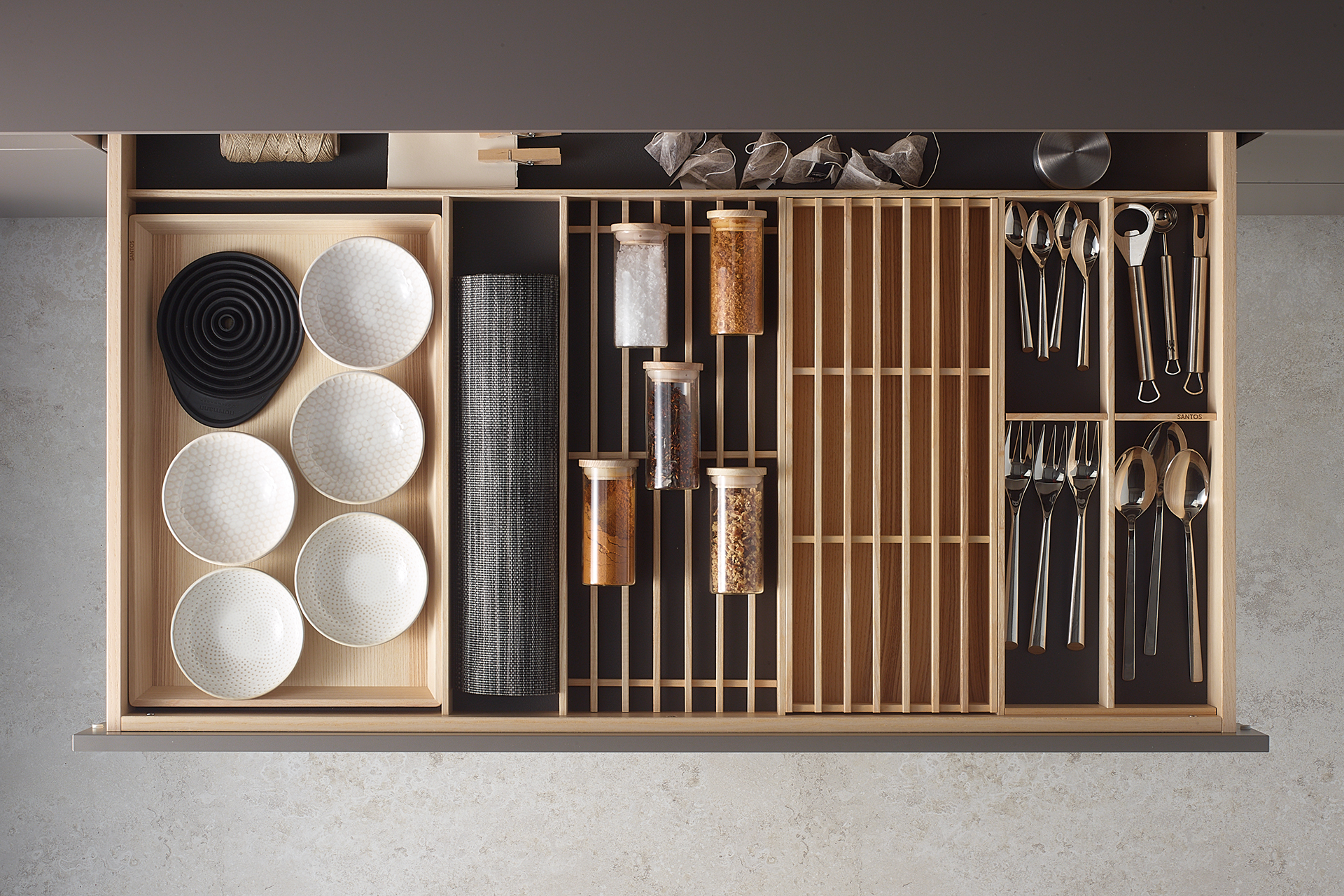 Accessories for Santos kitchen drawer: cutlery tray