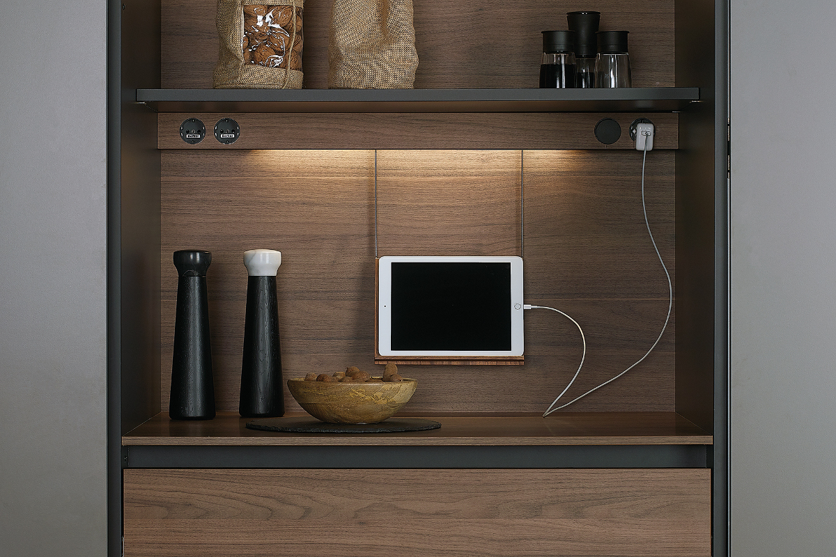 Work area with lighting and plugs