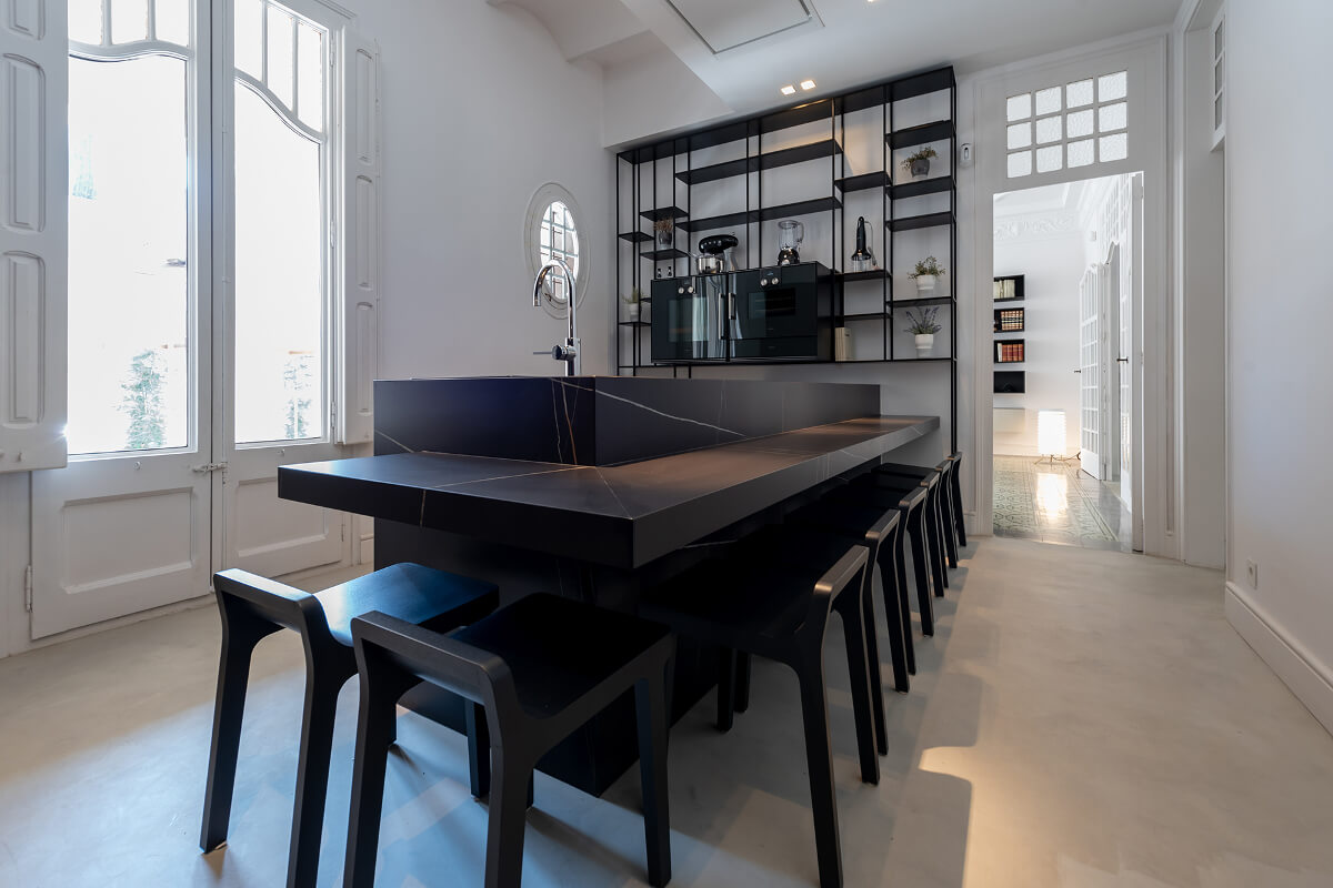 Clysa, le magasin de cuisine exclusif de Santos à Barcelona, consolide sa présence dans un nouveau local unique et surprenant