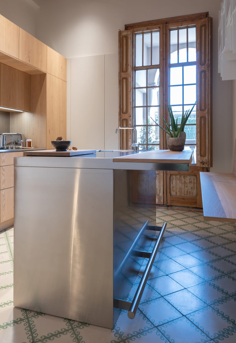 Clysa, le magasin de cuisine exclusif de Santos à Barcelona, consolide sa présence dans un nouveau local unique et surprenant