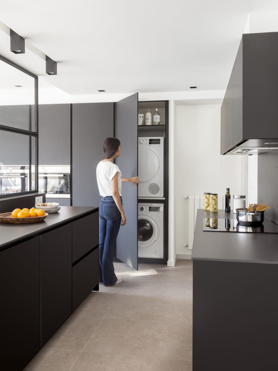 Zwarte parallelle Santos keuken