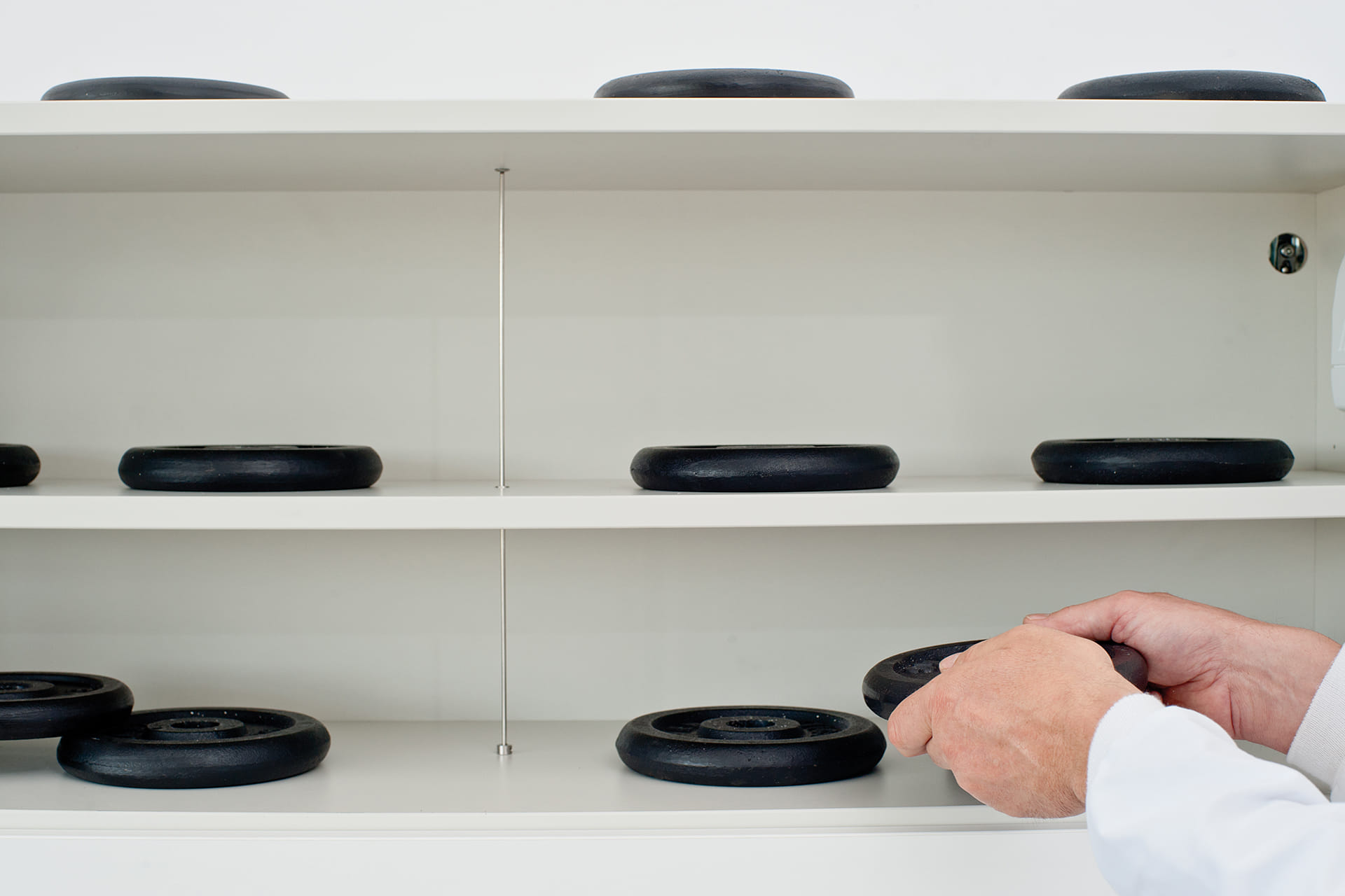 Quality controls for Santos kitchens: units, fittings and worktops