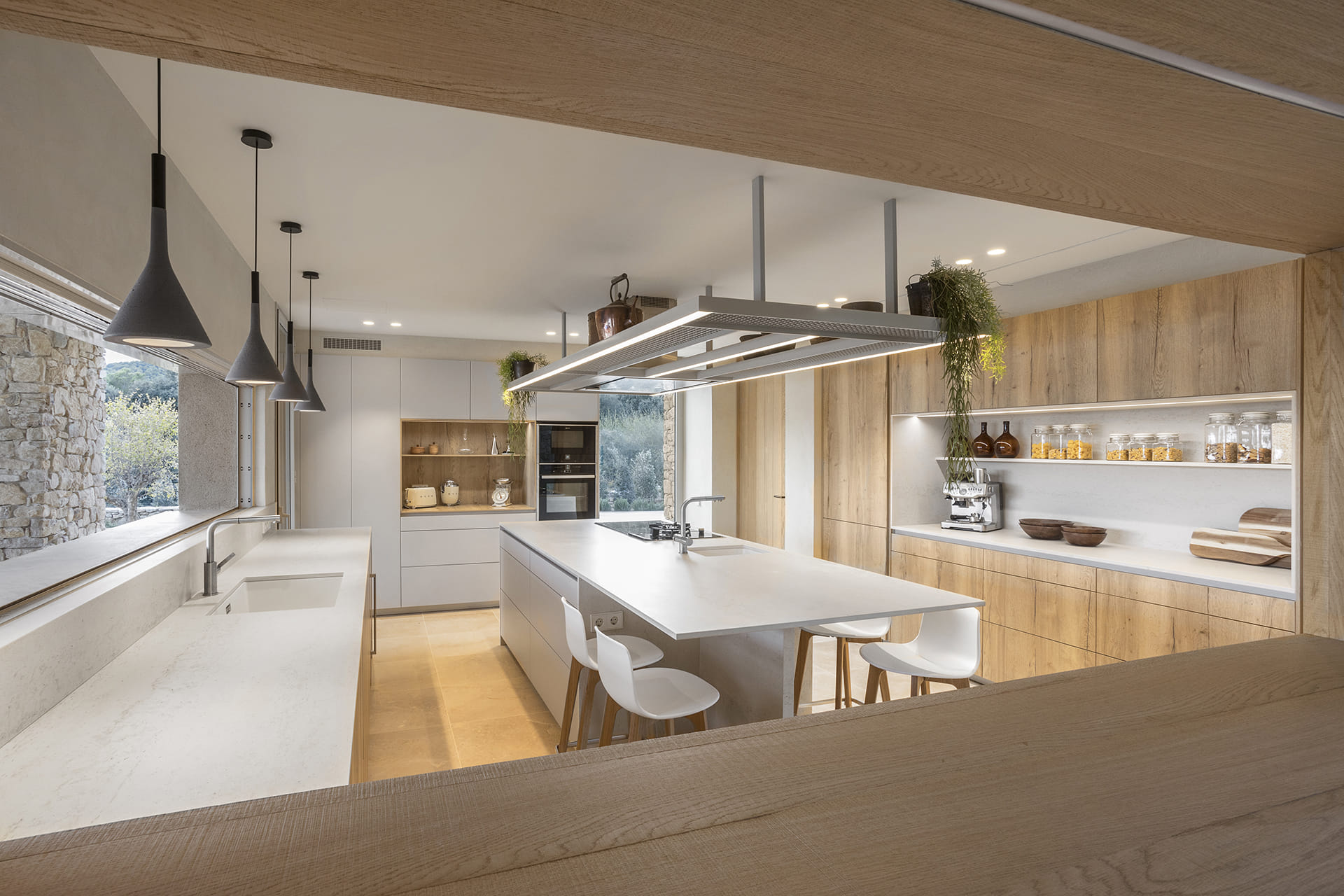 Santos kitchen in cashmere and wood