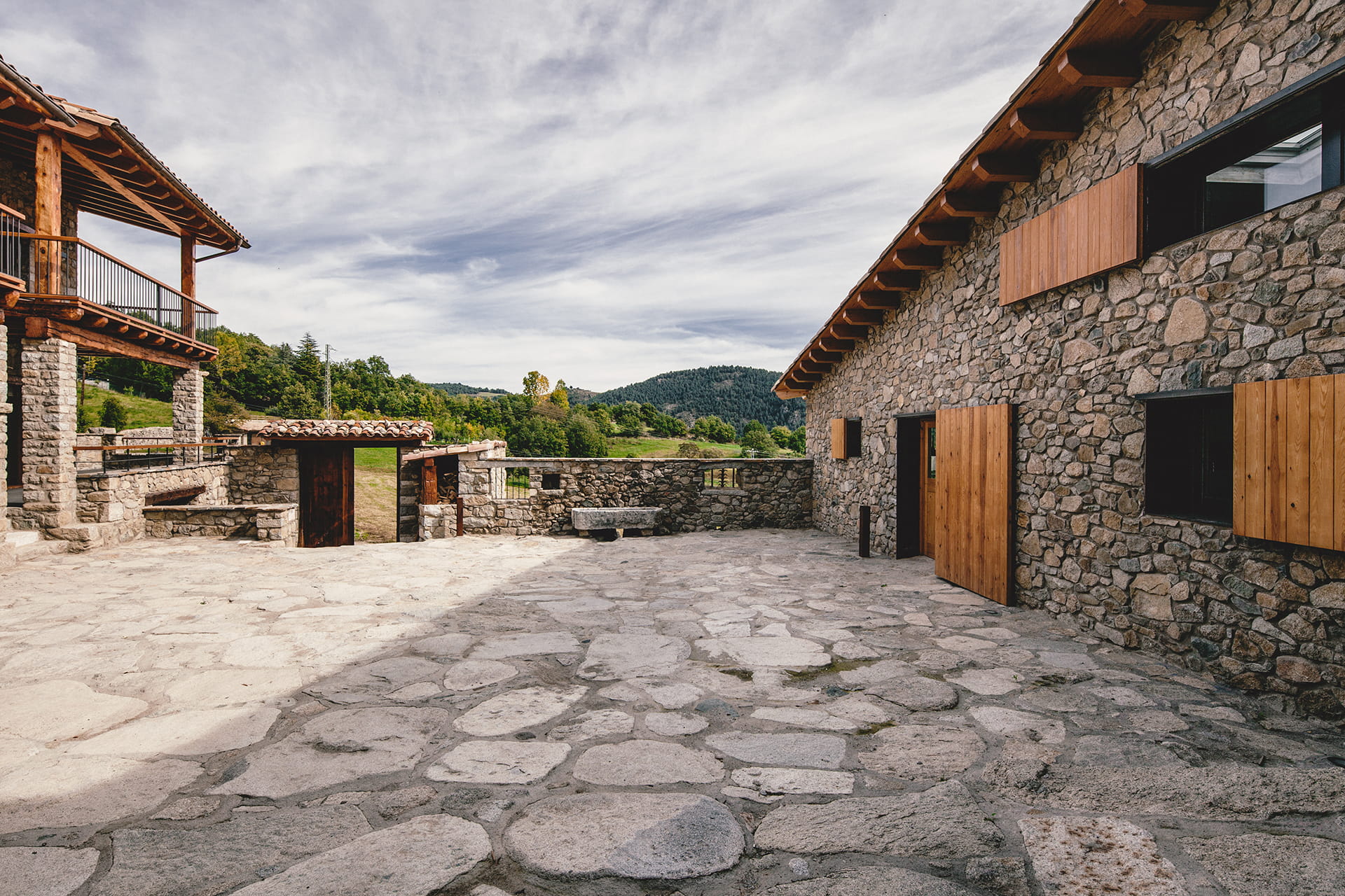 Architectural complex refurbished by DOM Arquitectura