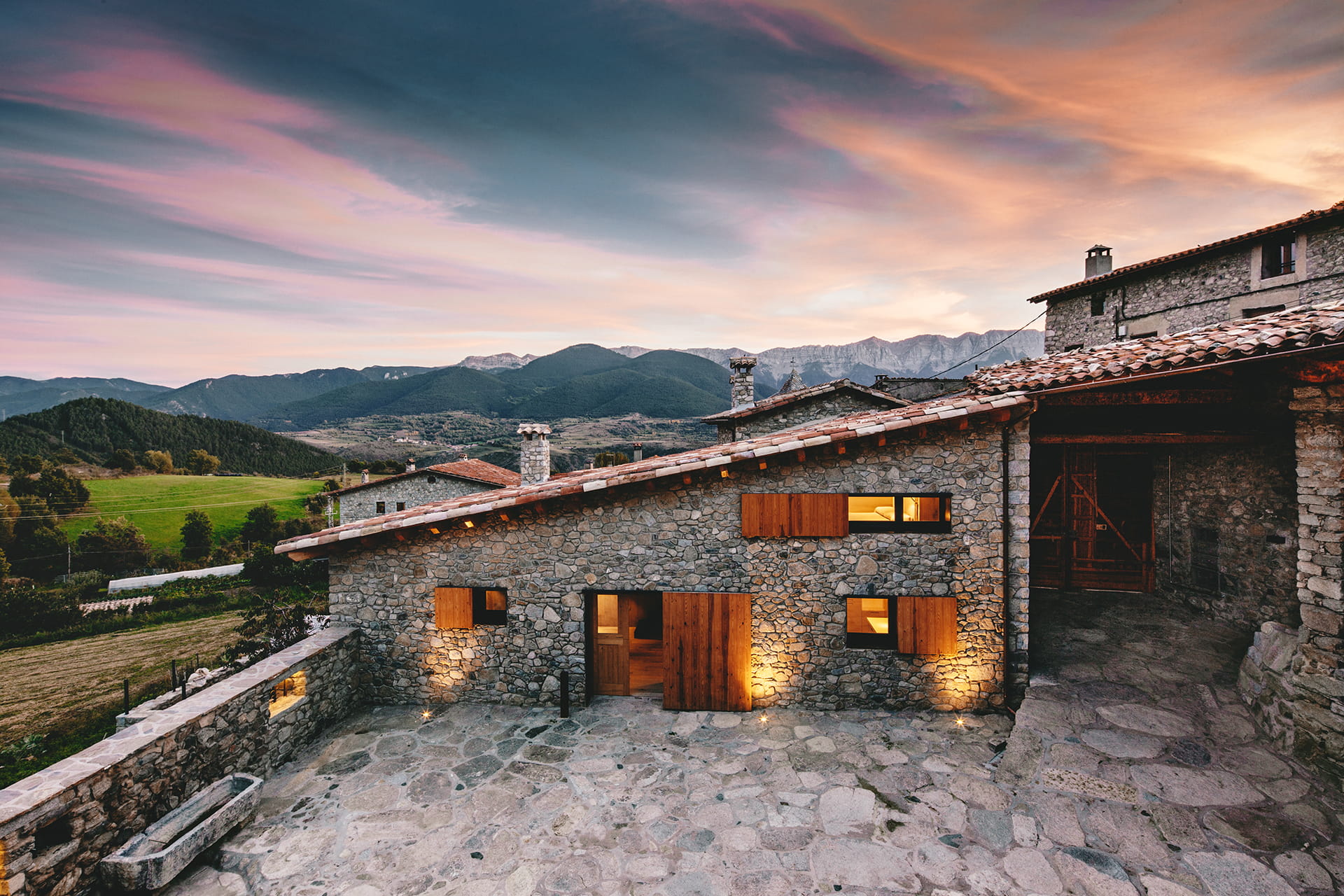 Traditional home refurbished by the DOM Arquitectura studio