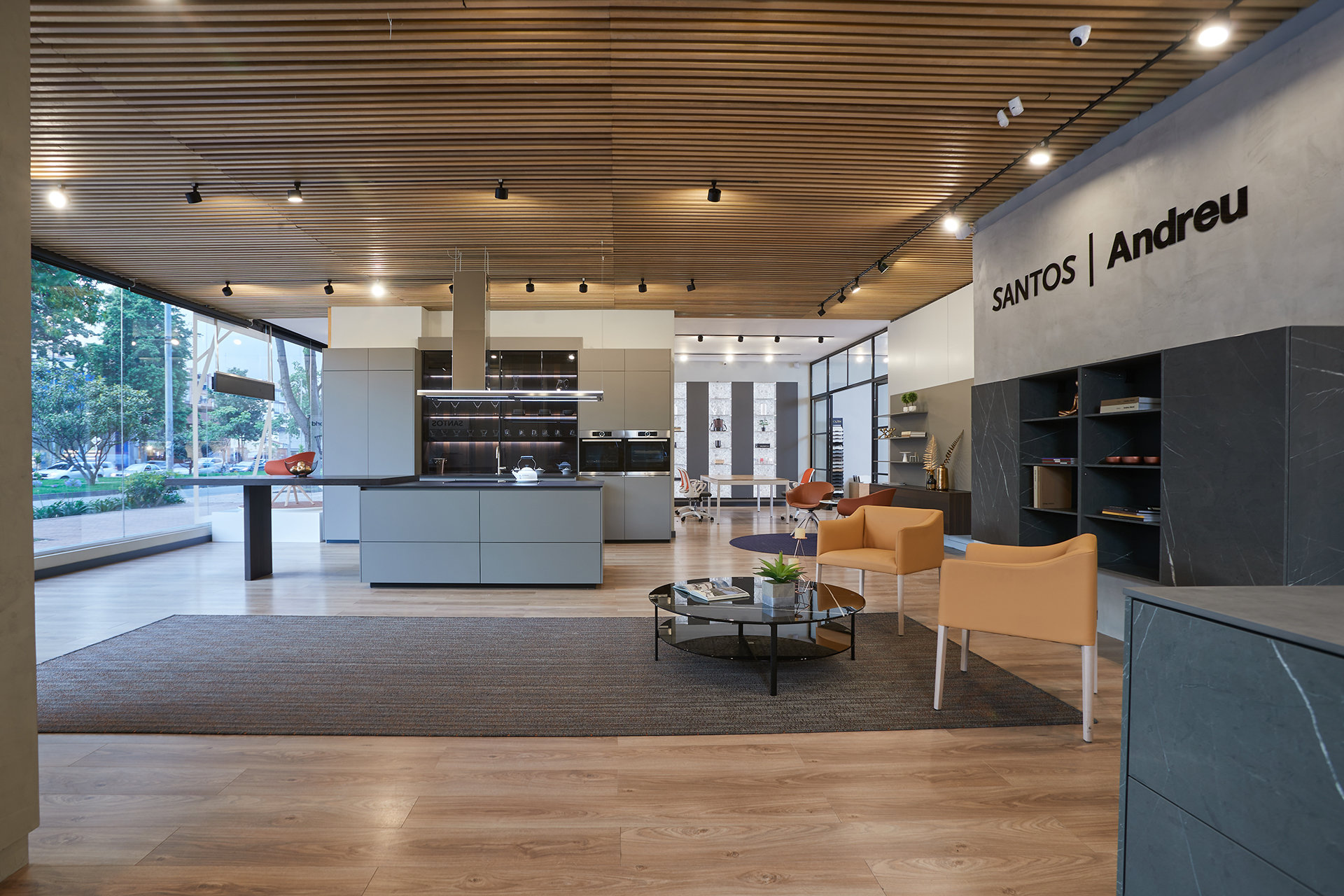 Expositie van designkeukens bij Santos Andreu Bogota