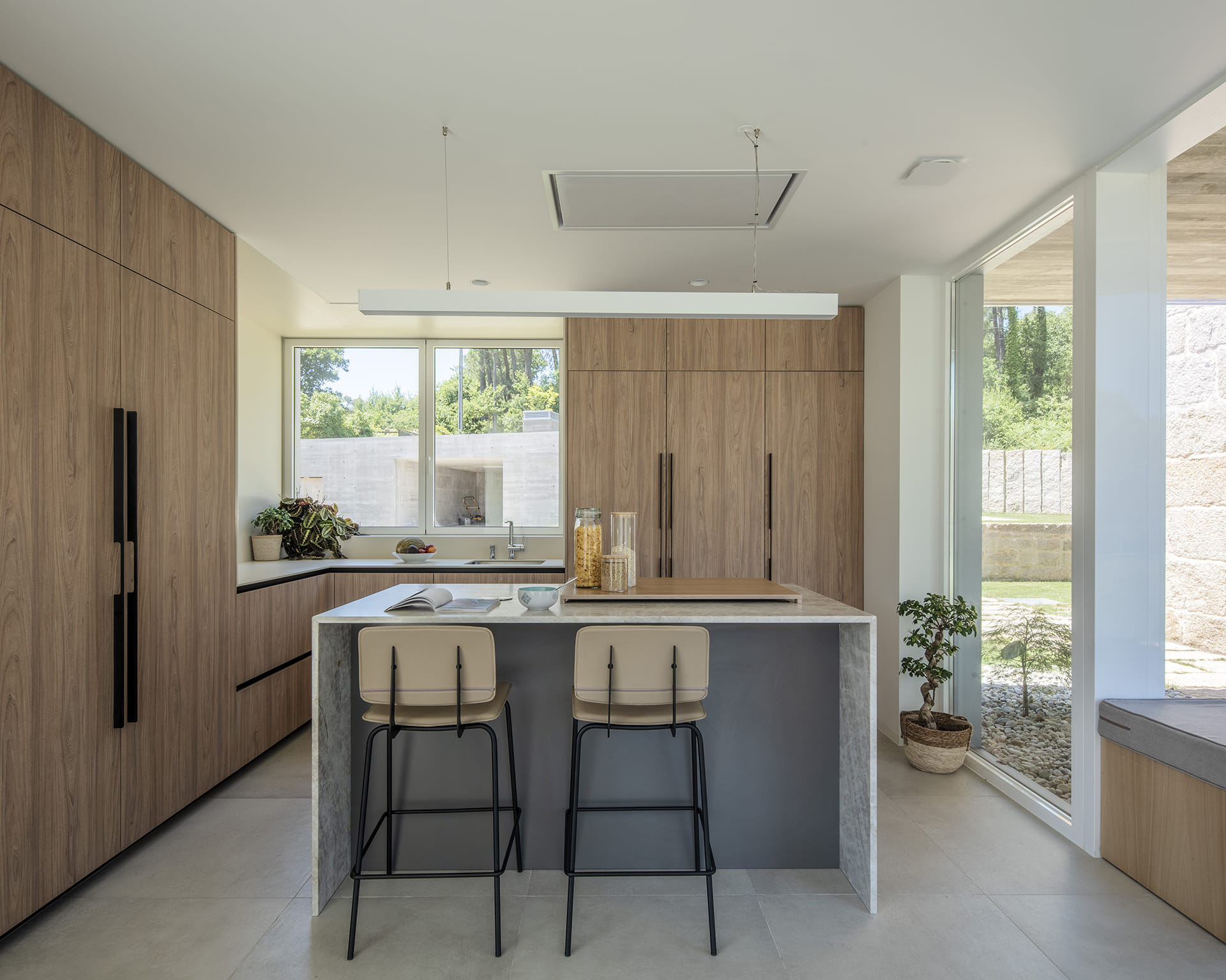 Cuisine Fine Santos avec finition bois et gris