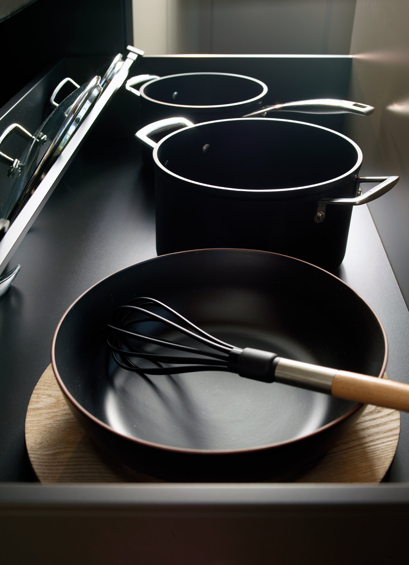 Double drawer organiser for pots and pans