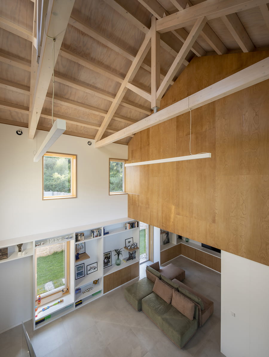 Zitkamer in gerenoveerde traditionele woning