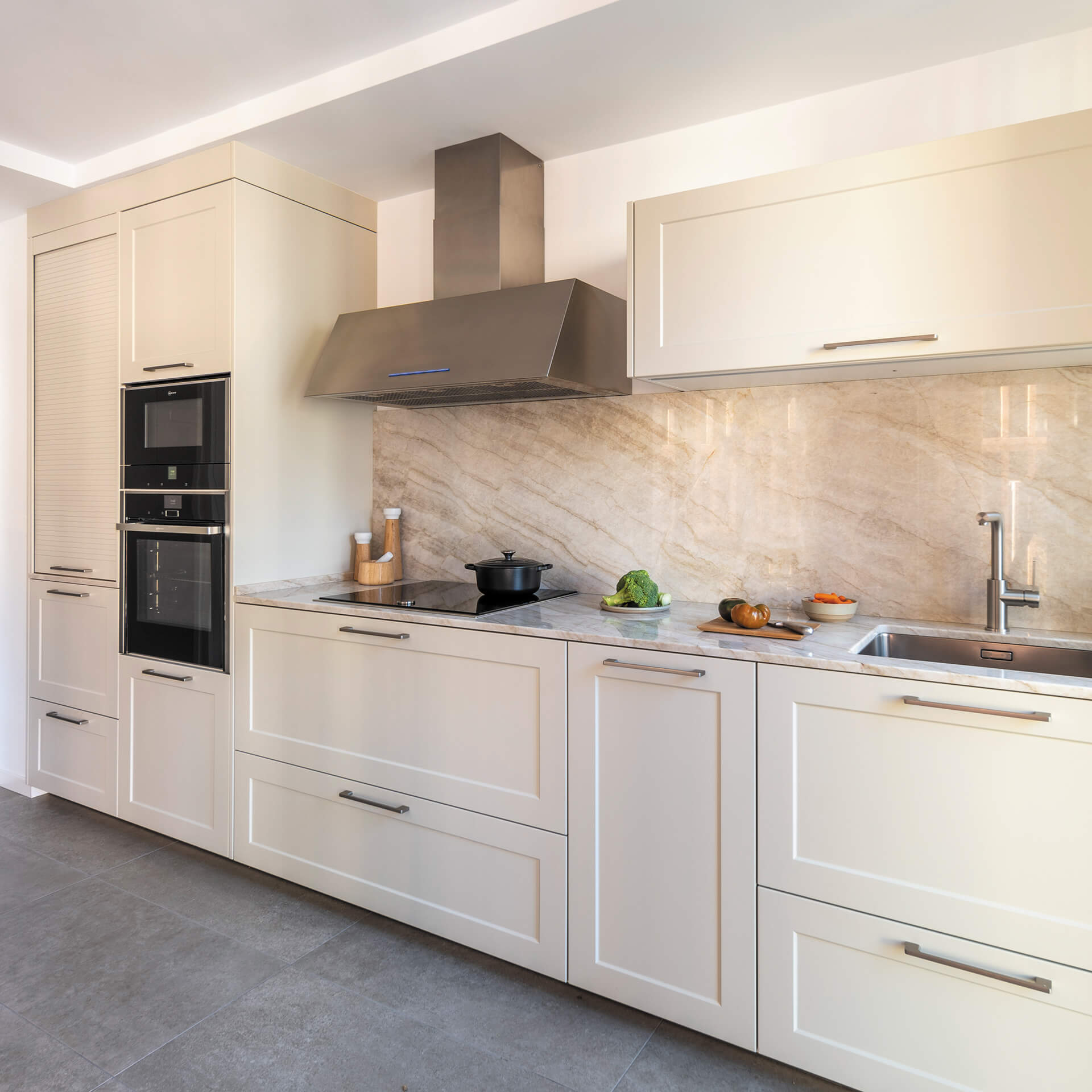 Cuisine en ligne finition blanc perle