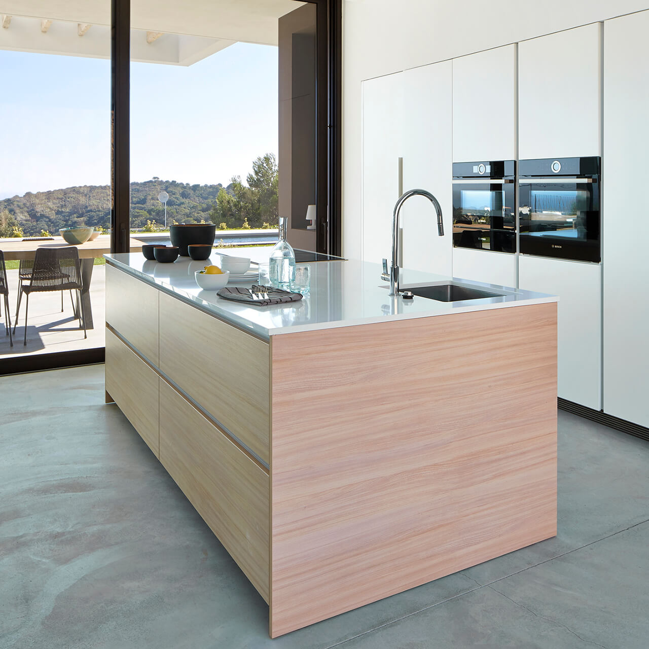 Isla de cocina Santos de madera y blanca