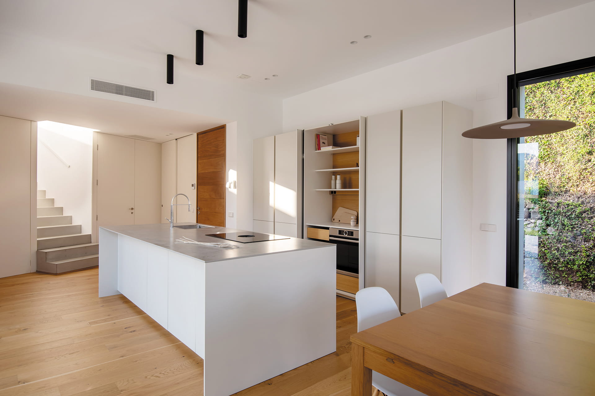 Mobiliario blanco en cocinas Santos