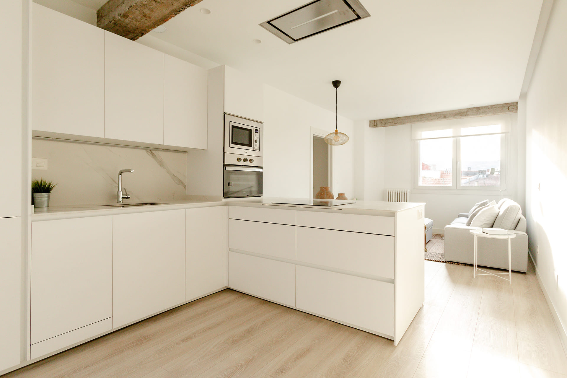 Apartamento com cozinha Santos remodelação Borja Vildosola
