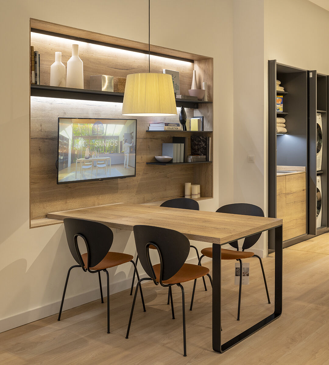 Meubilair van de Living-lijn in showroom van Santos Bilbao