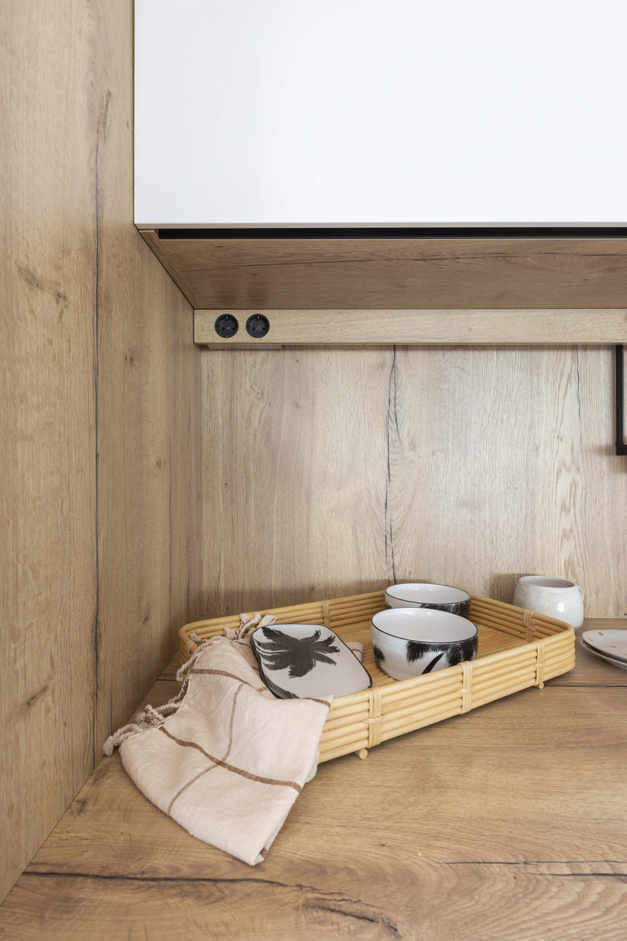 Accesorios de cocina en mueble desayunador Santos