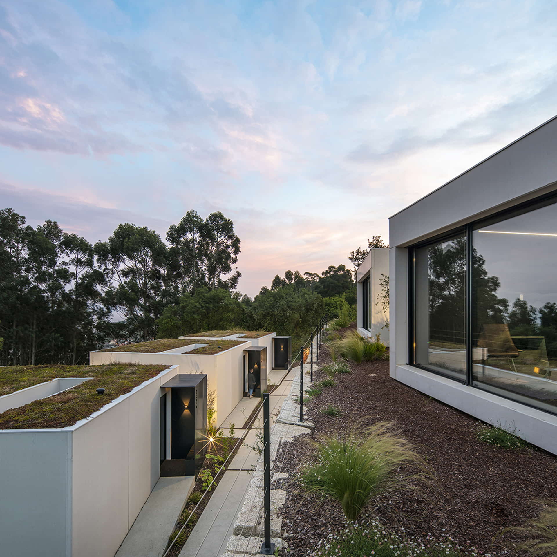 Open witte lodges in hotel Pepe Vieira
