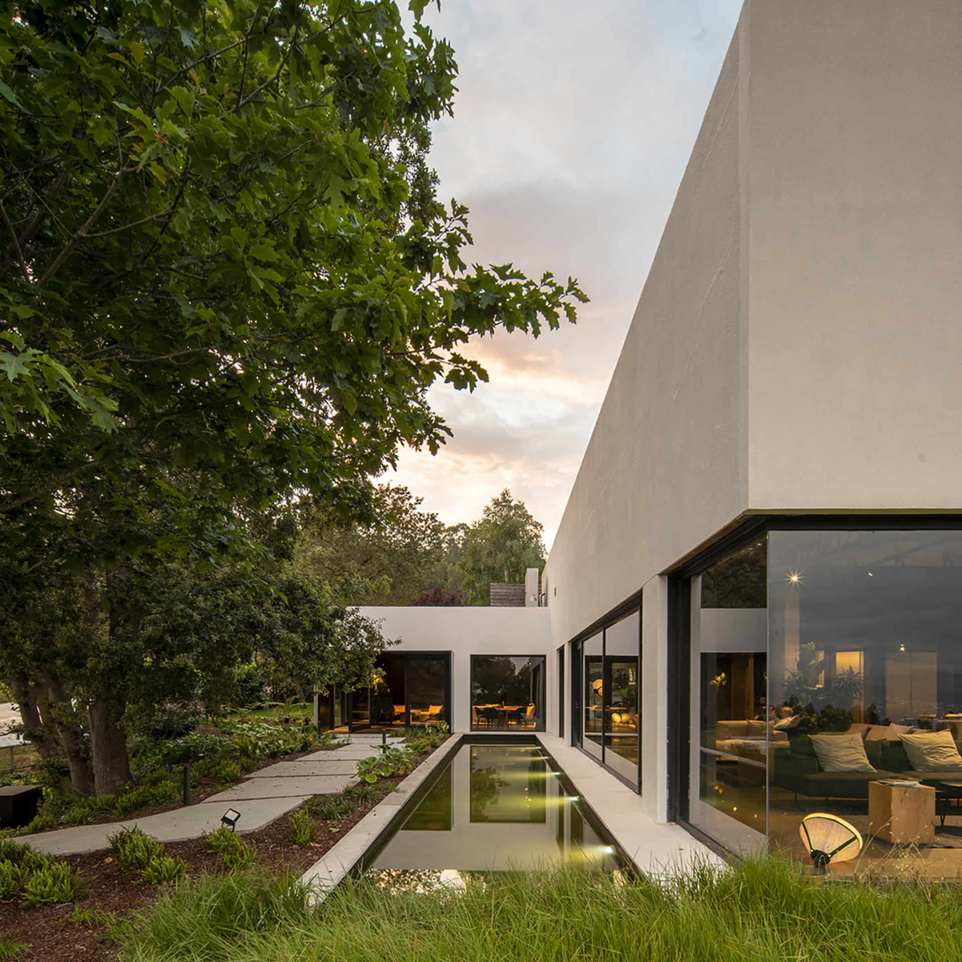 Nature and construction. Pepe Vieira Restaurant