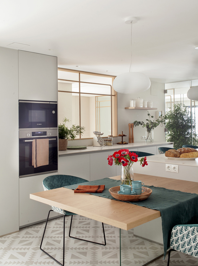 Cocina Santos gris, en paralelo con isla