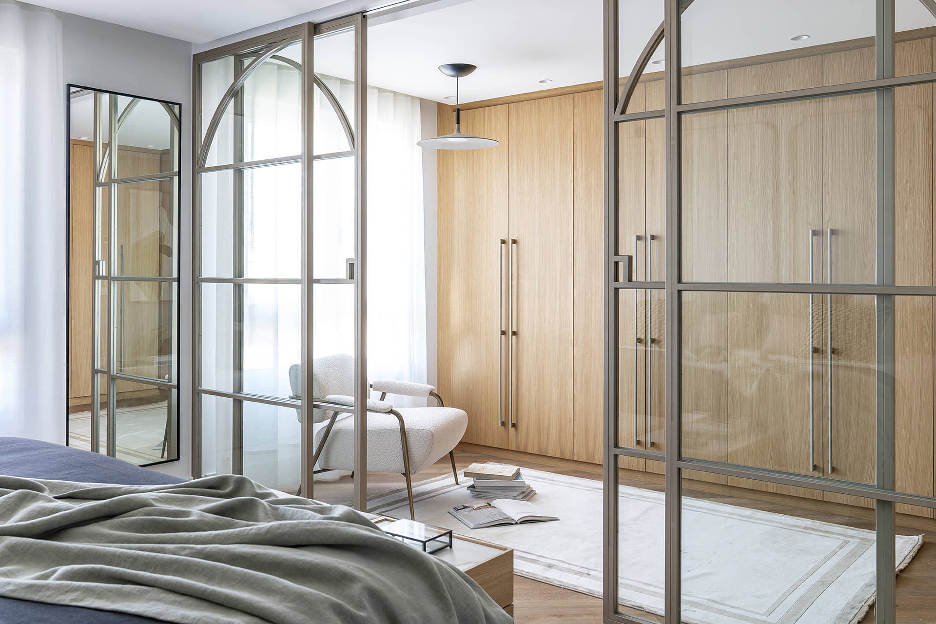 Slaapkamer met ruime kleedkamer
