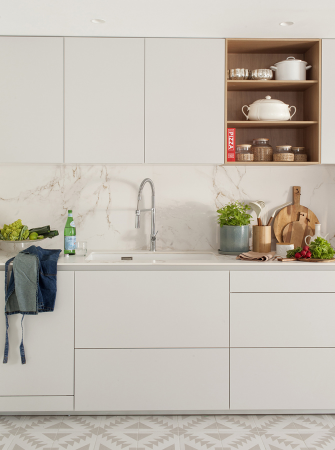Mobiliario Santos en cocina gris