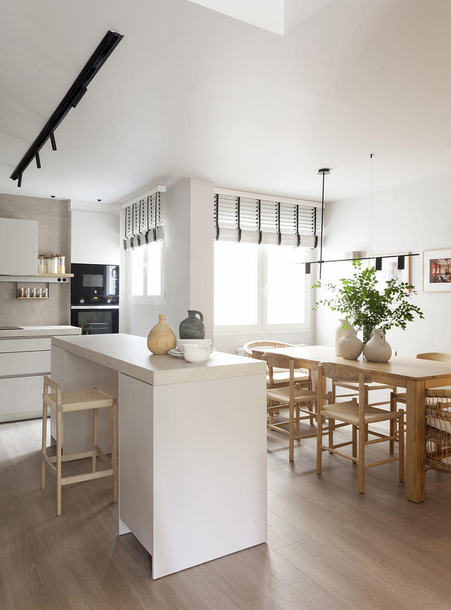 Cocina santos con isla, con diseño de Natalia Zubizarreta