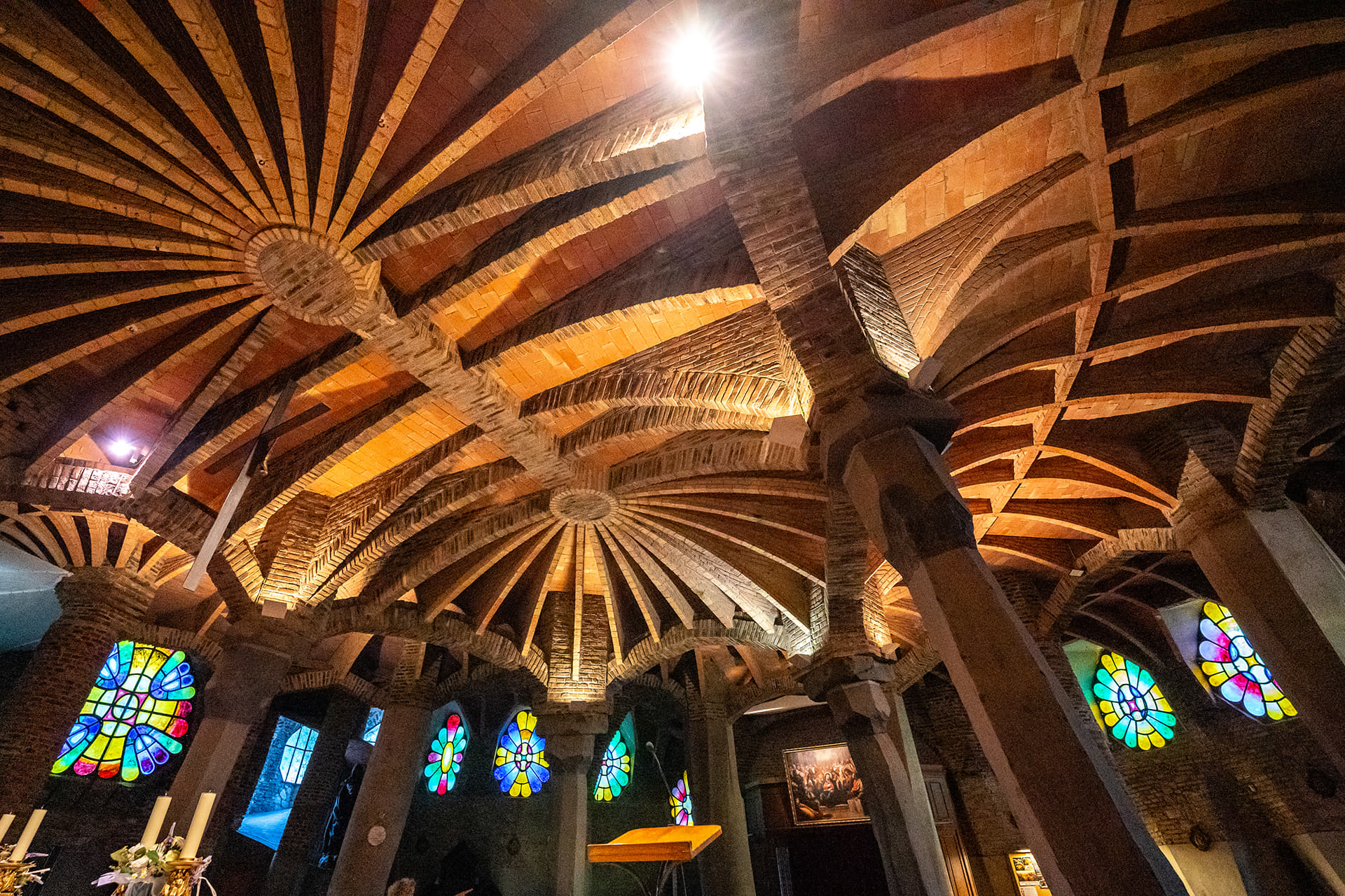 Cripta Gaudí em Barcelona.