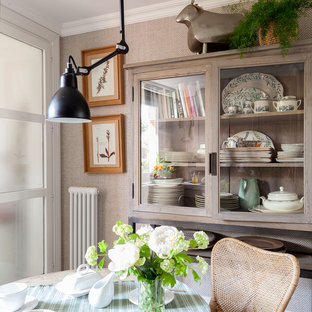 Cozinha com vitrine decorativa caxemira