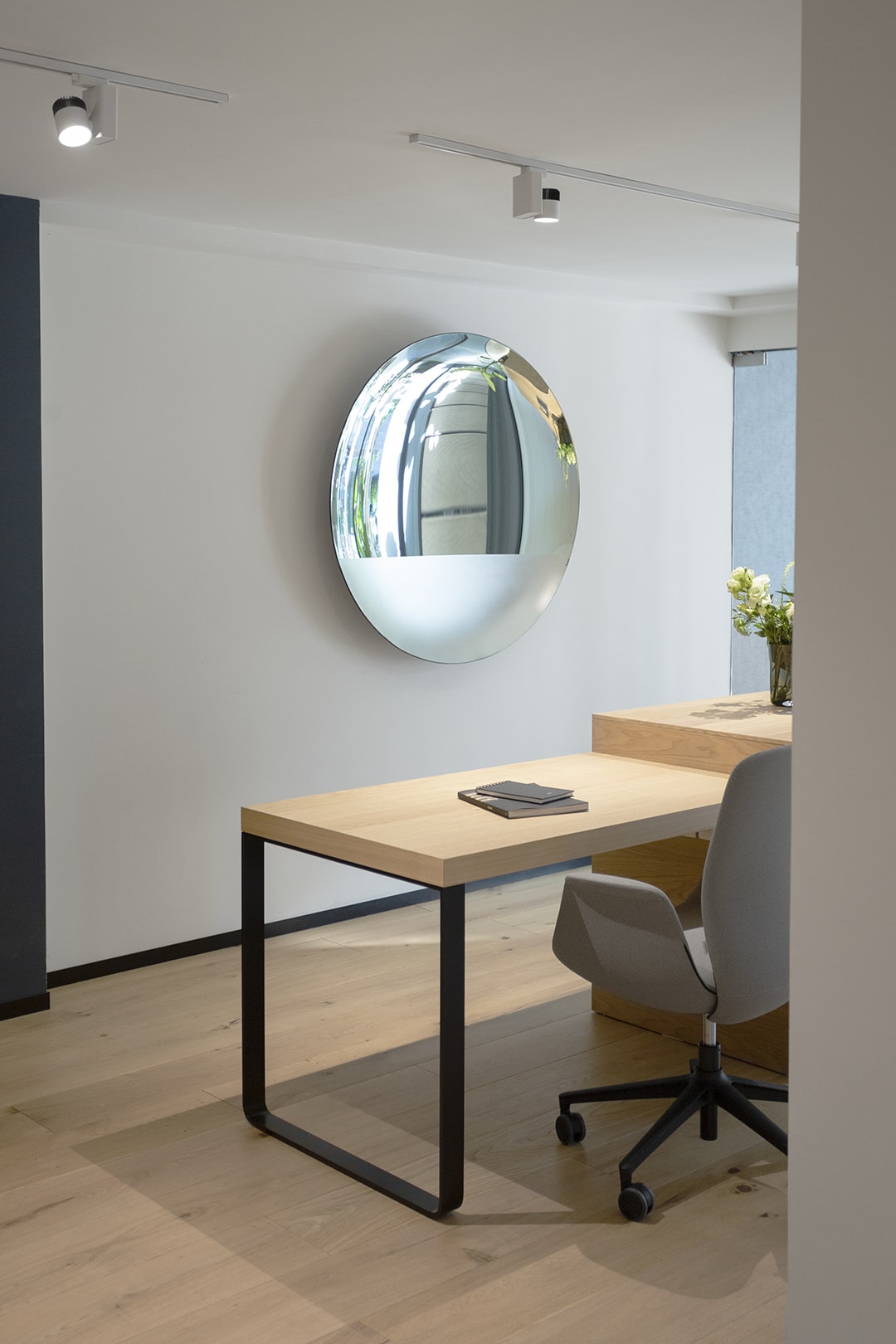 Ontvangstruimte in de showroom van eba Polanco in Mexico-Stad.