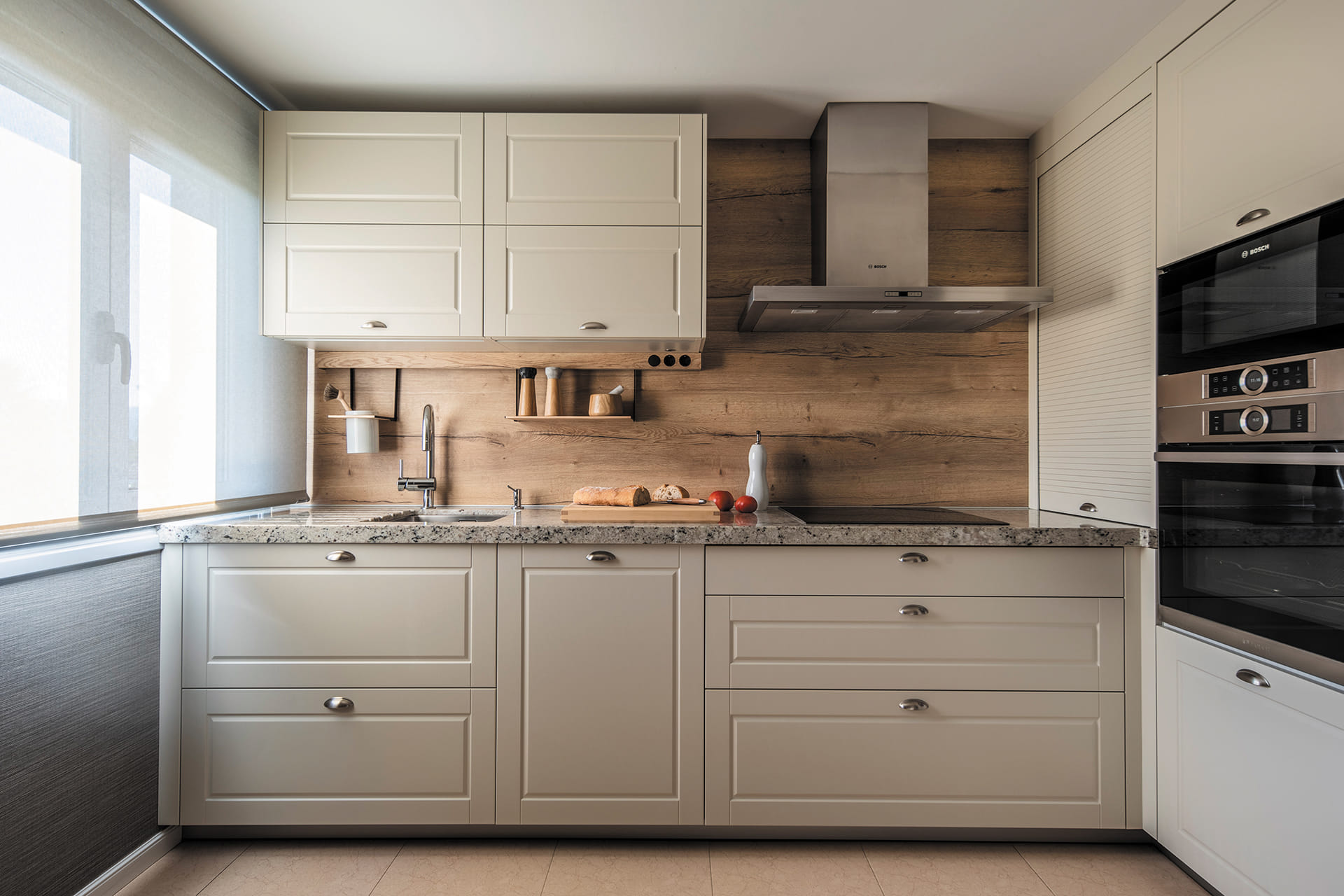 Cocina Blanca Perla Seda Mate diseñada por Cocina Santos.