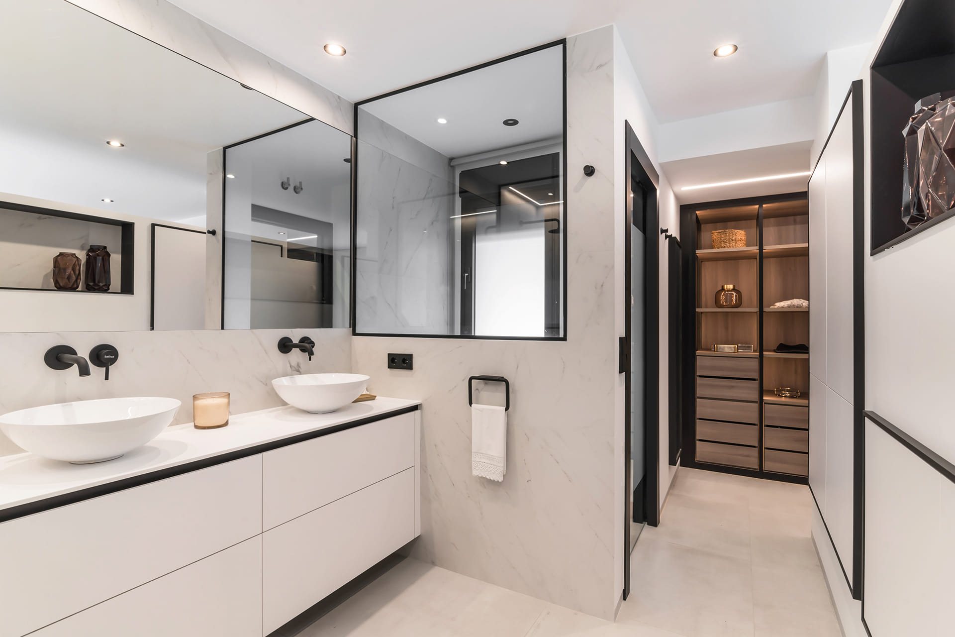 Interior of the bathroom in a detached house renovated with the participation of Santos Kitchens.